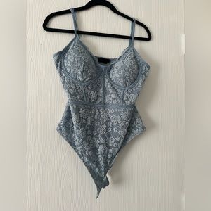 Women’s faded rose Baby Blue Lace Bodysuit, Size: M